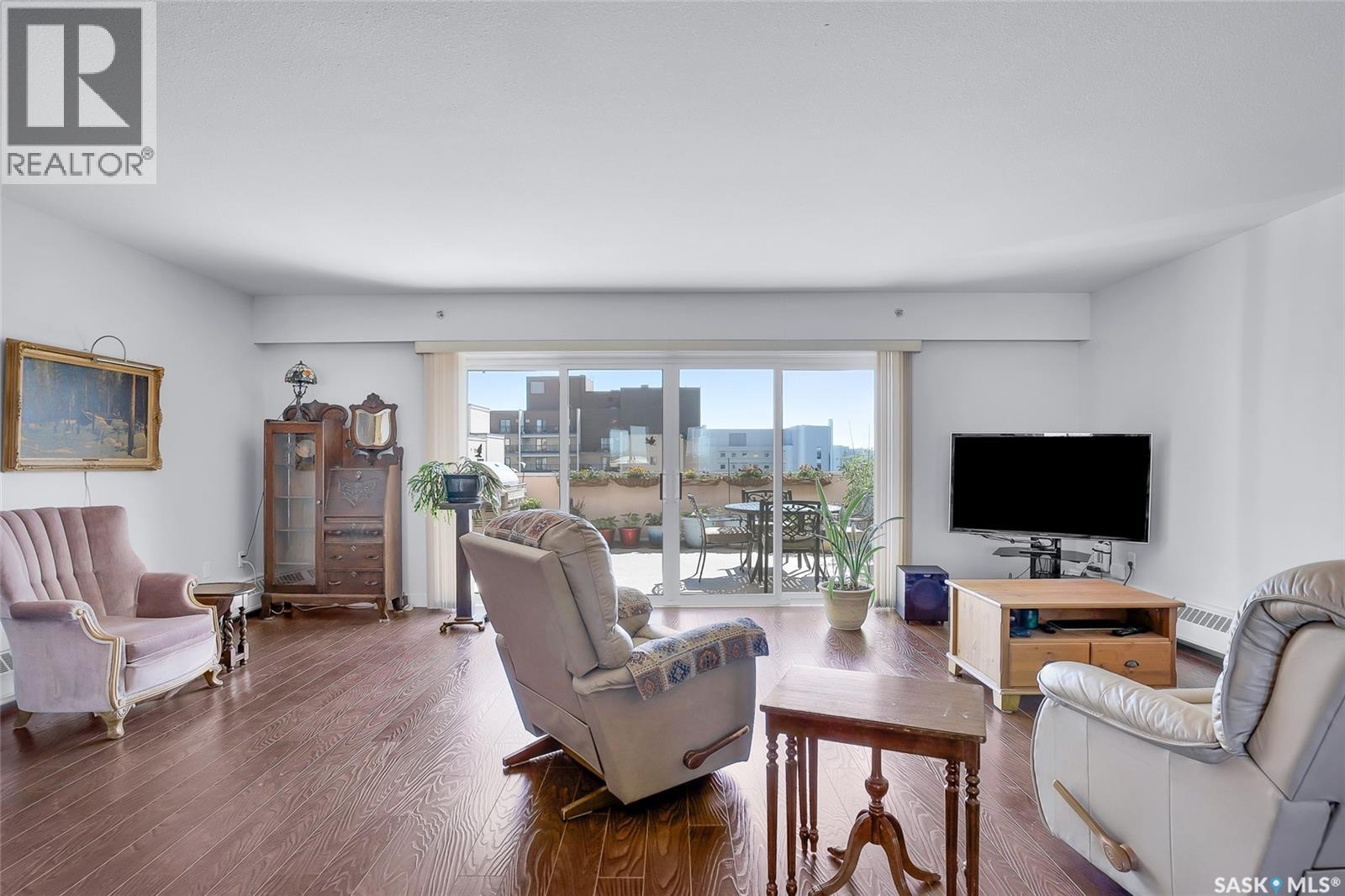 Penthouse B 537 4th Avenue N, Saskatoon, Saskatchewan  S7K 2M6 - Photo 11 - SK014056