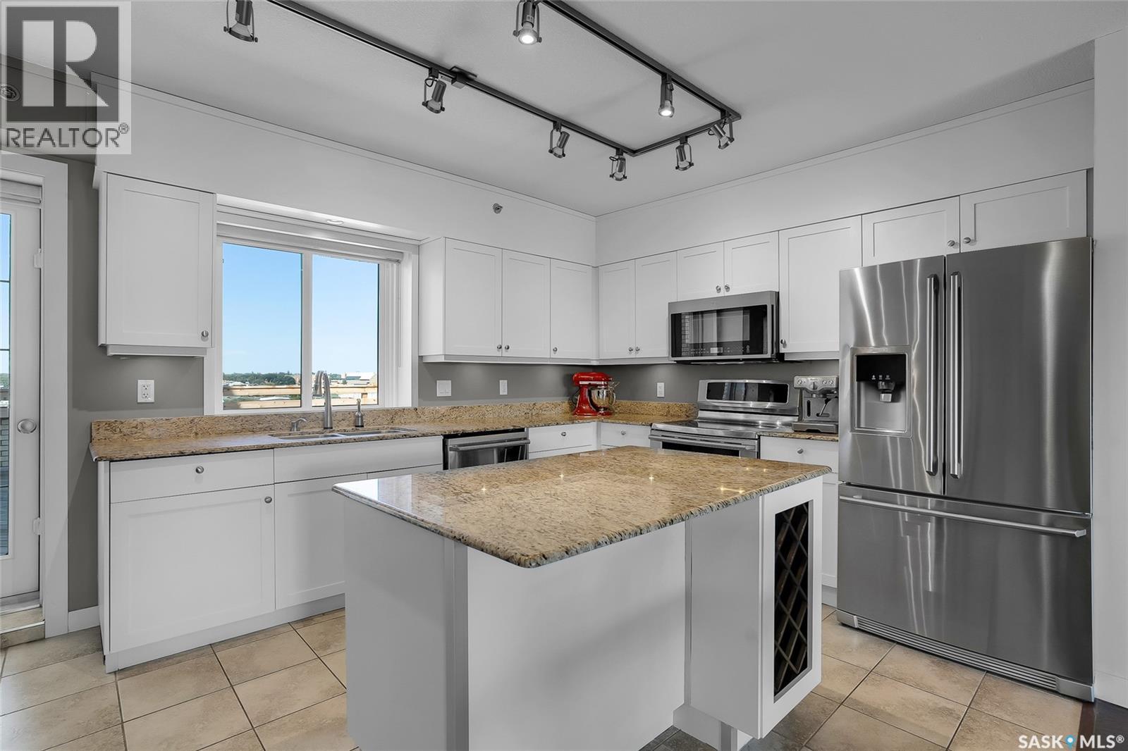 Penthouse B 537 4th Avenue N, Saskatoon, Saskatchewan  S7K 2M6 - Photo 16 - SK014056