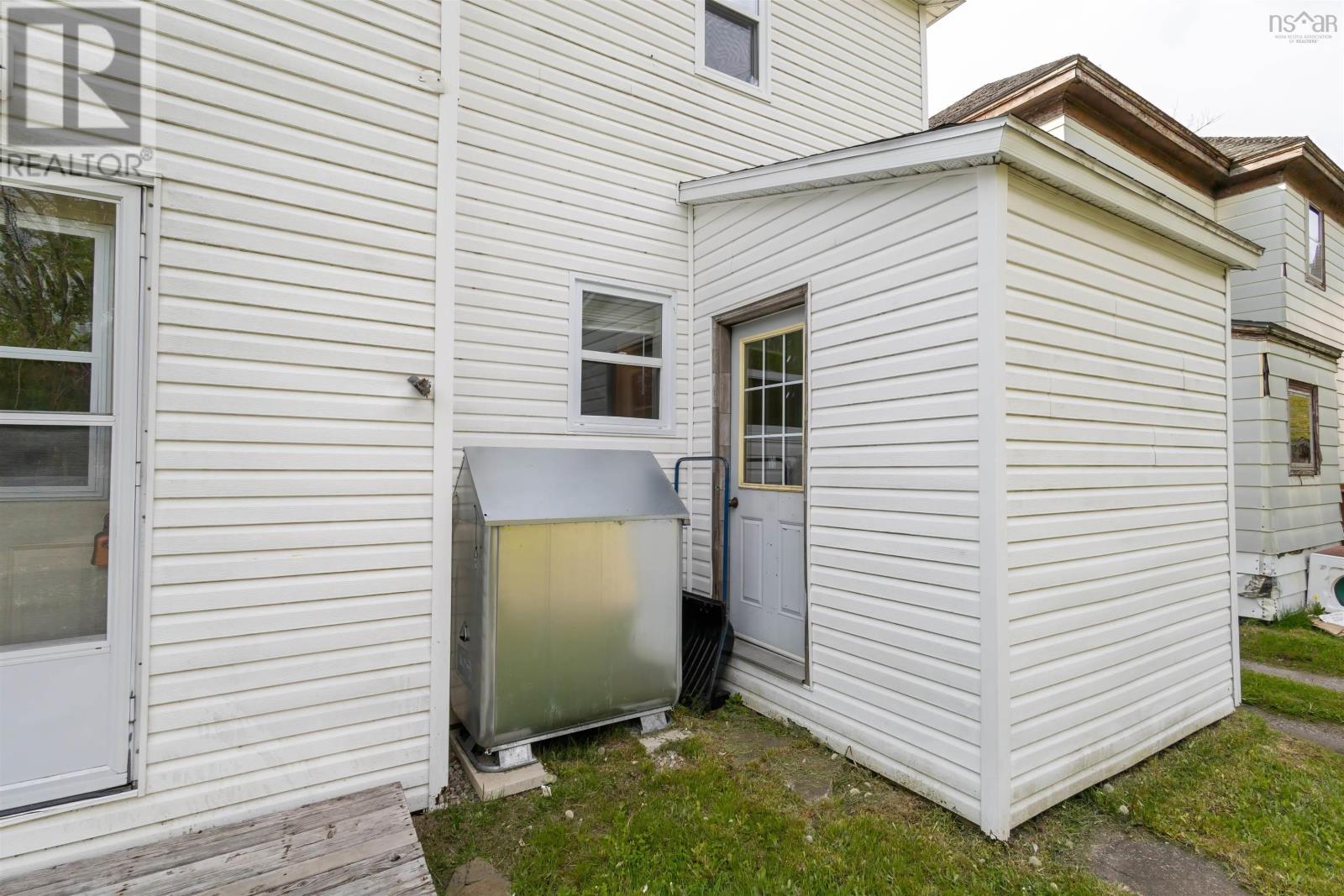 332 Townsend Street, Sydney, Nova Scotia  B1P 5G2 - Photo 42 - 202512953