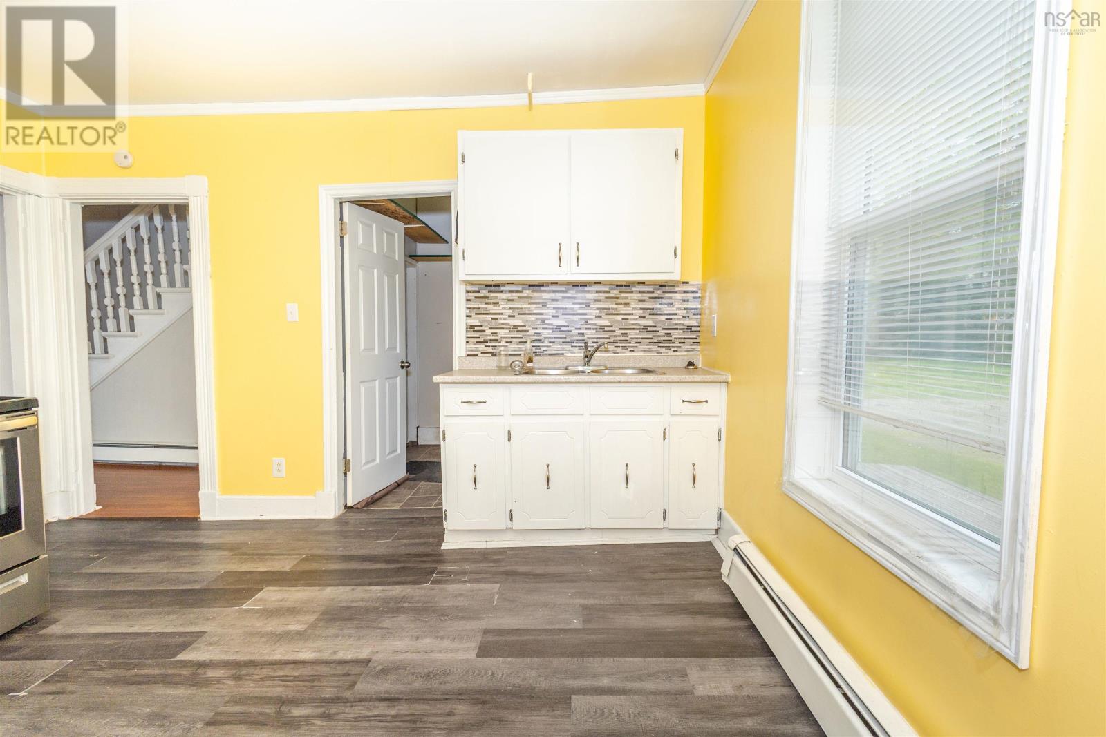 332 Townsend Street, Sydney, Nova Scotia  B1P 5G2 - Photo 7 - 202512953