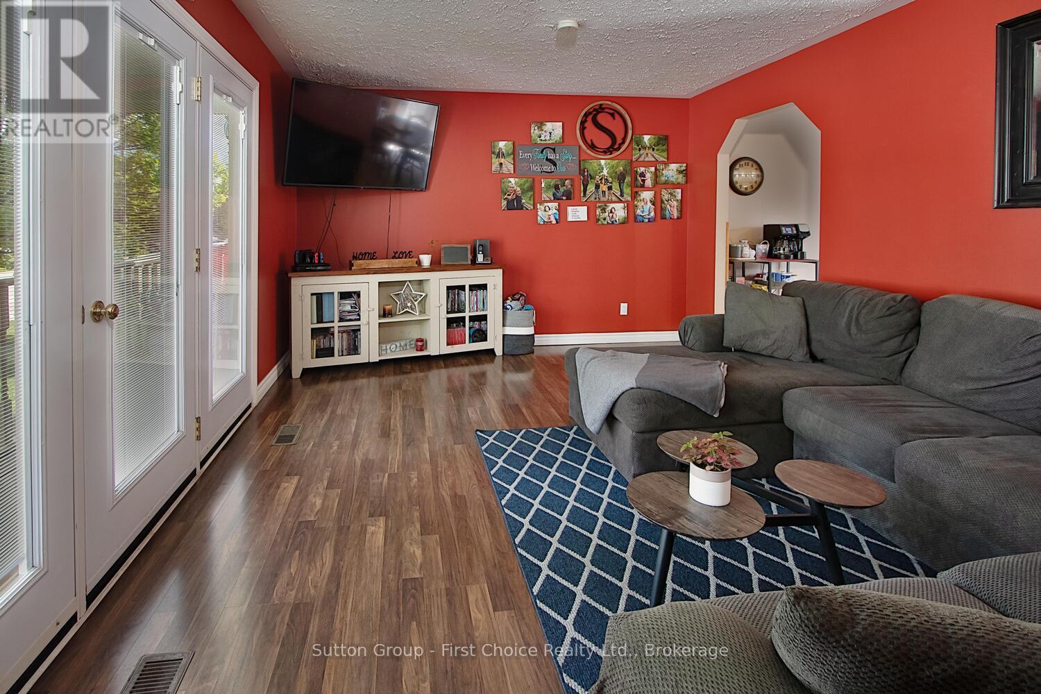136 Napier Street, West Perth, Ontario  N0K 1N0 - Photo 7 - X12324352
