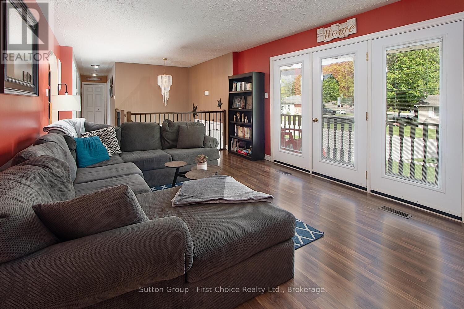 136 Napier Street, West Perth, Ontario  N0K 1N0 - Photo 9 - X12324352