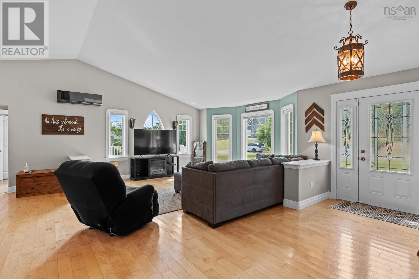 Property at 86 Fir Avenue image 4
