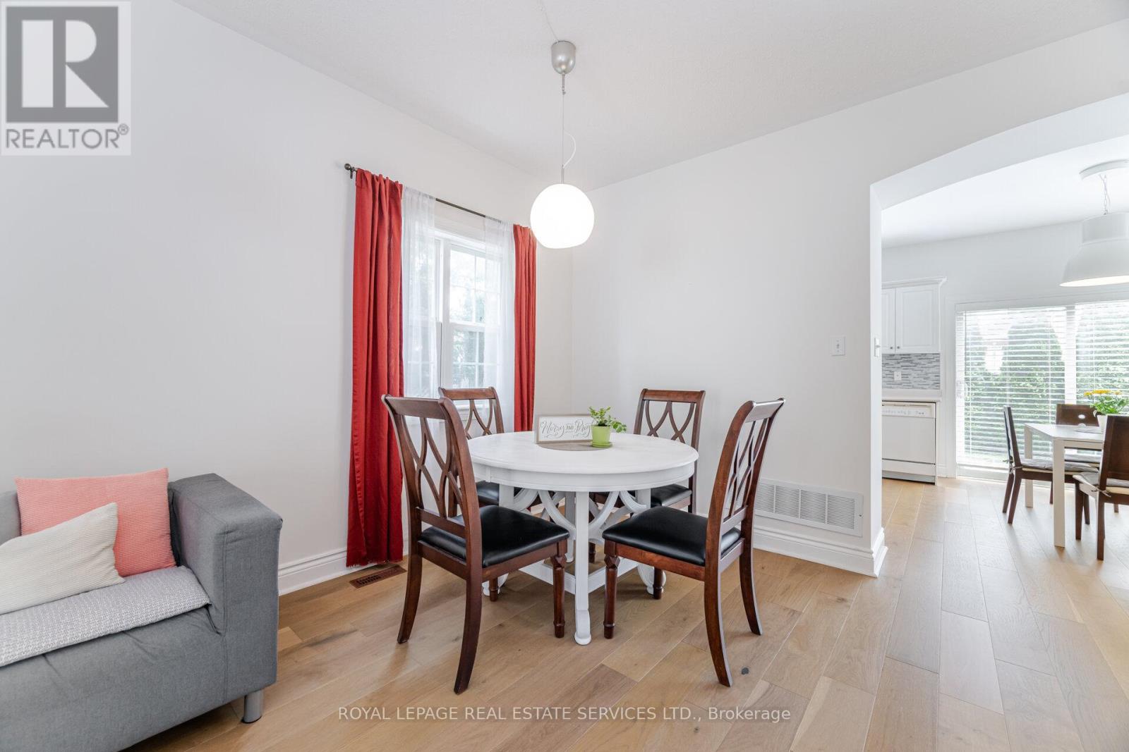 3896 Bloomington Crescent, Mississauga, Ontario  L5M 7H4 - Photo 12 - W12324162