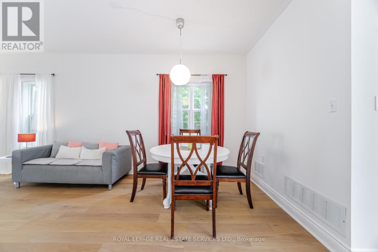 3896 Bloomington Crescent, Mississauga, Ontario  L5M 7H4 - Photo 13 - W12324162