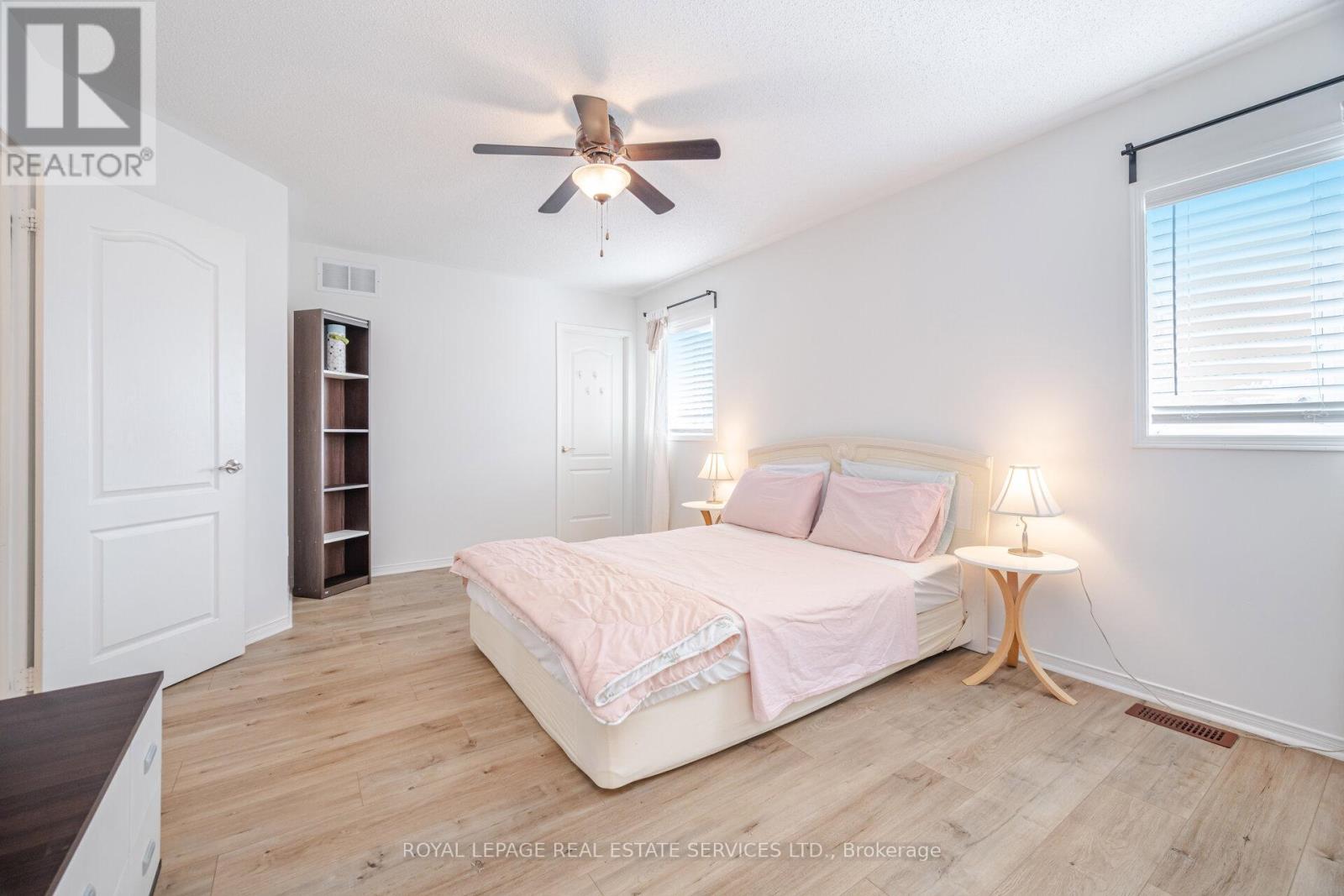 3896 Bloomington Crescent, Mississauga, Ontario  L5M 7H4 - Photo 27 - W12324162