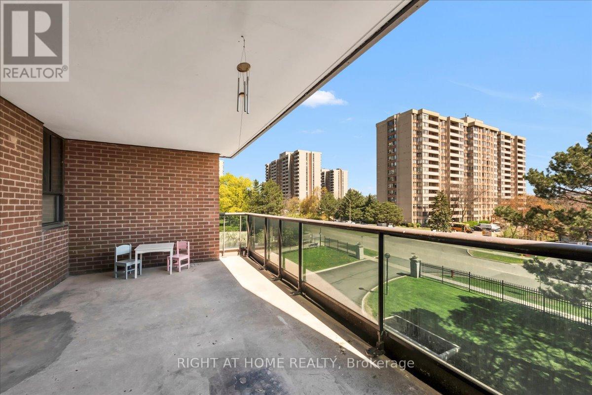 412 - 4 Lisa Street, Brampton, Ontario  L6T 4B6 - Photo 12 - W12324202