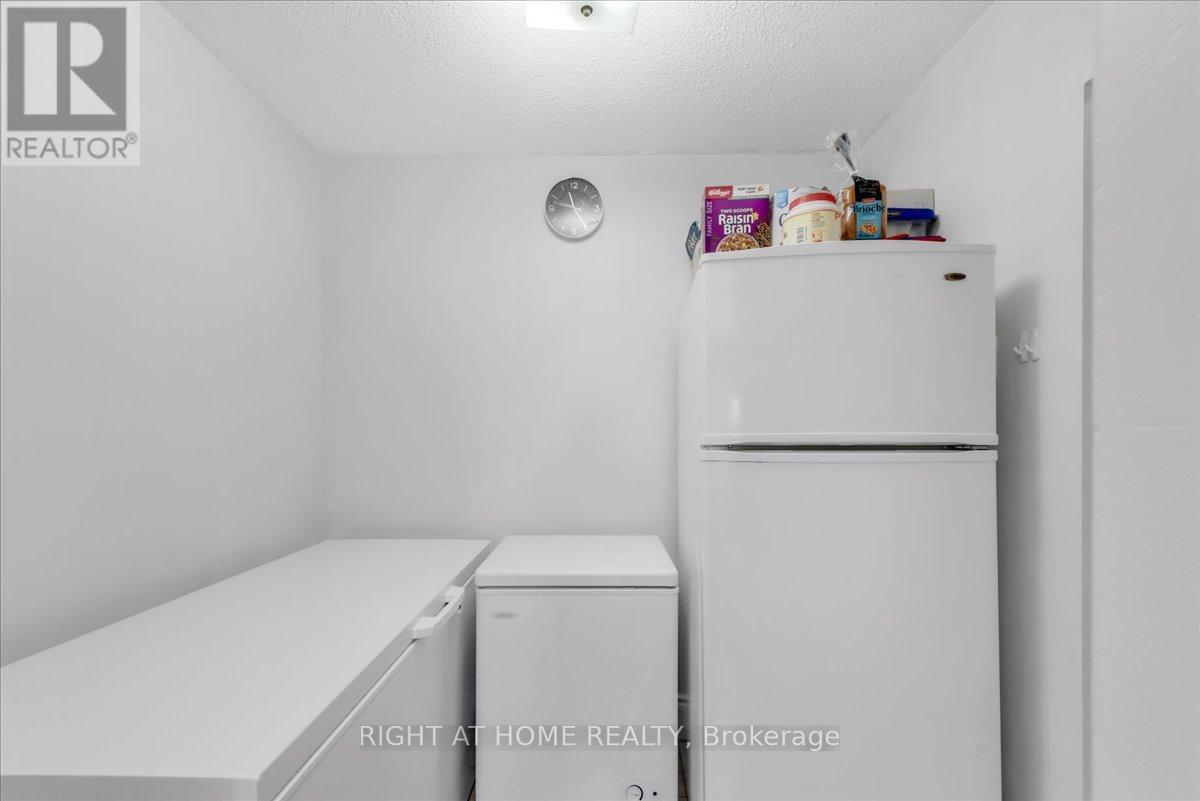 412 - 4 Lisa Street, Brampton, Ontario  L6T 4B6 - Photo 17 - W12324202