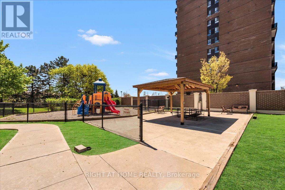 412 - 4 Lisa Street, Brampton, Ontario  L6T 4B6 - Photo 33 - W12324202