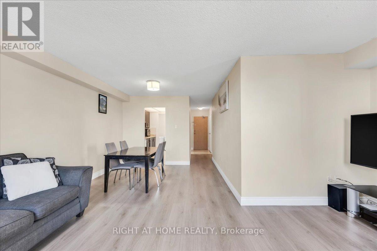412 - 4 Lisa Street, Brampton, Ontario  L6T 4B6 - Photo 7 - W12324202