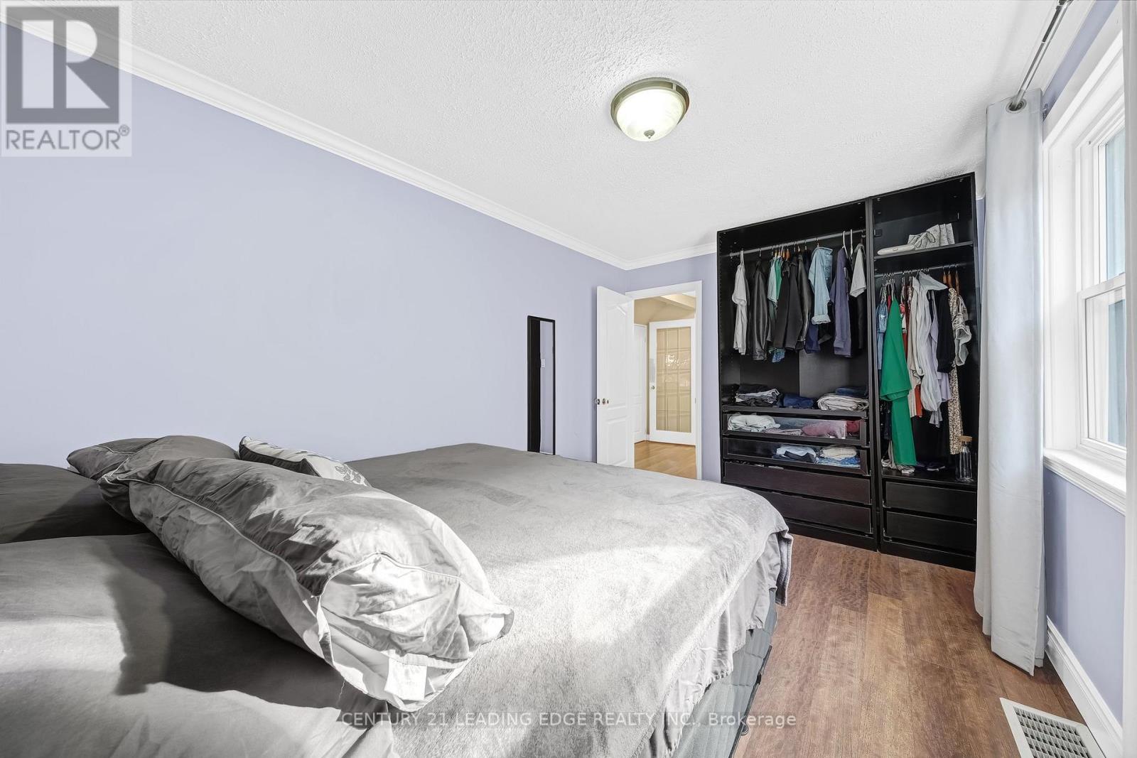 215 Wexford Avenue S, Hamilton, Ontario  L8K 2P1 - Photo 28 - X12324143