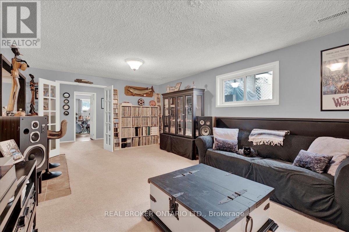51 Southglen Road, Brantford, Ontario  N3R 6Z9 - Photo 26 - X12324151