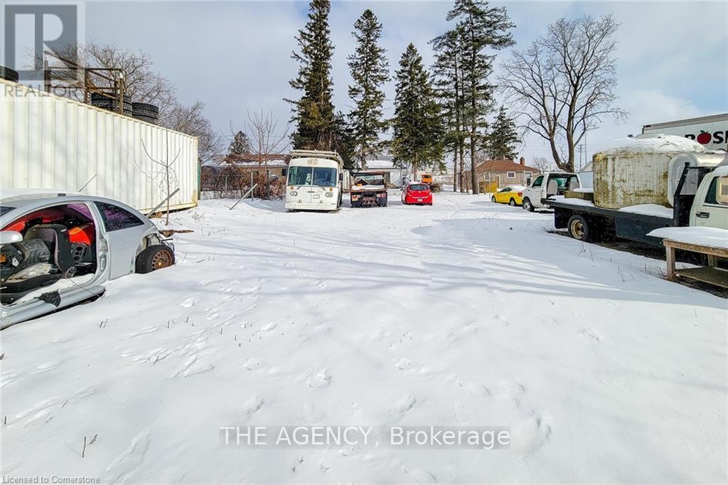 640 Fountain Street N, Cambridge, Ontario  N3H 0A2 - Photo 38 - X12324230