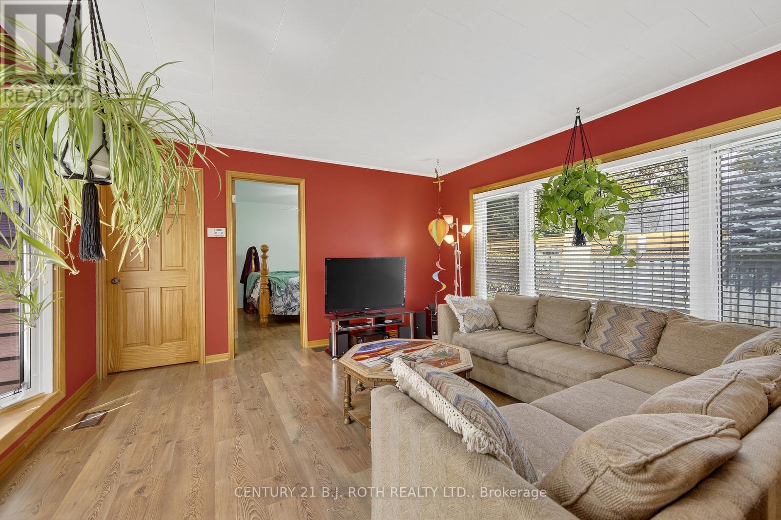 3929 Alderly Avenue, Innisfil, Ontario  L9S 2M2 - Photo 25 - N12316656