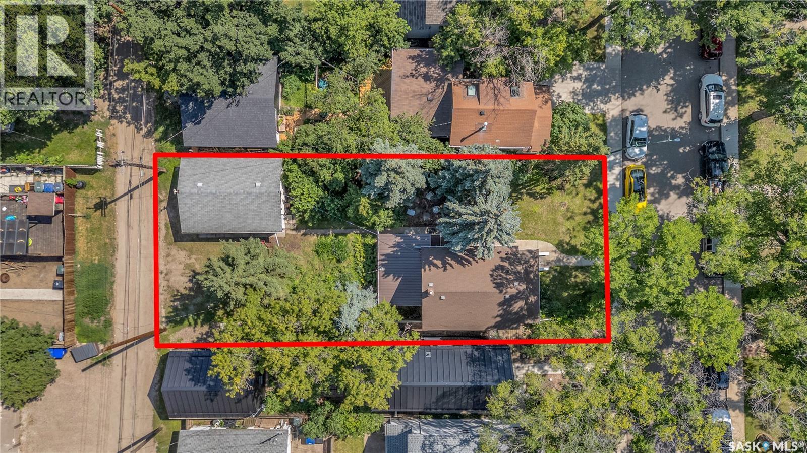 Property at 118 28th STREET W image 3