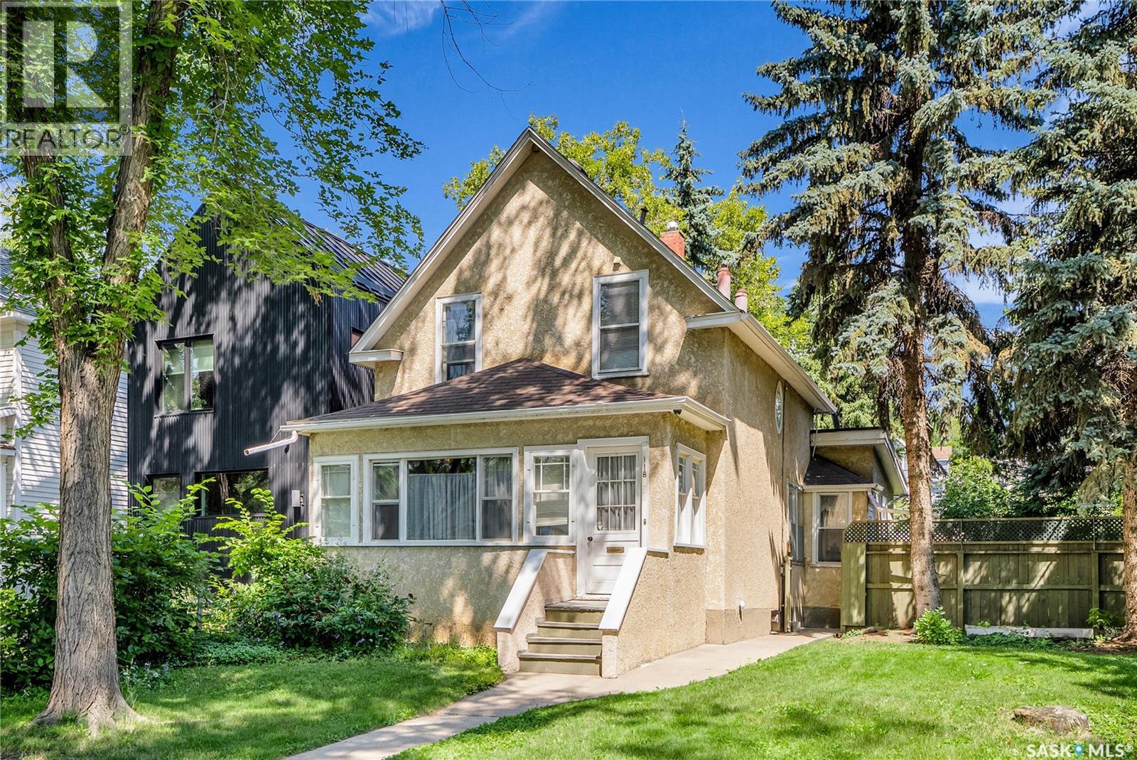 Property at 118 28th STREET W image 4