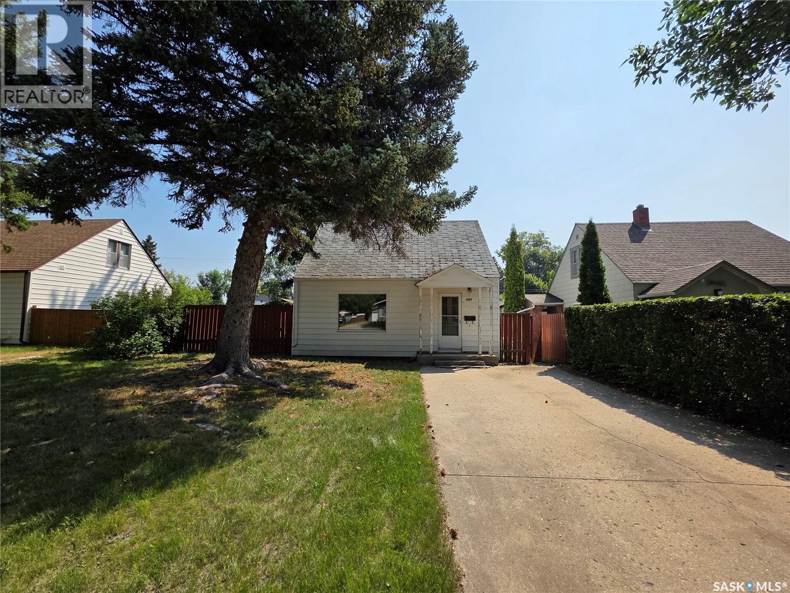 Property at 1075 Monk AVENUE image 1