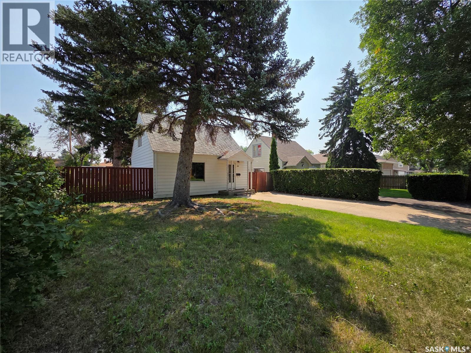 Property at 1075 Monk AVENUE image 3