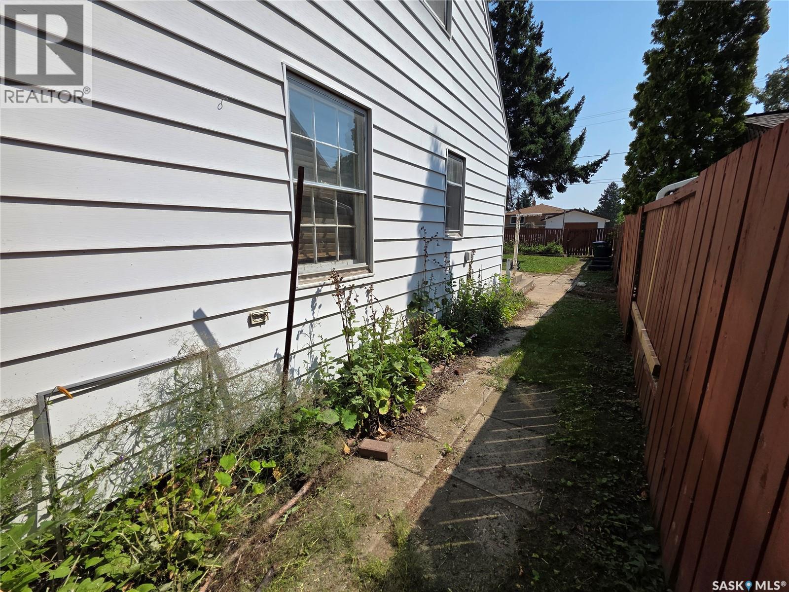 Property at 1075 Monk AVENUE image 4
