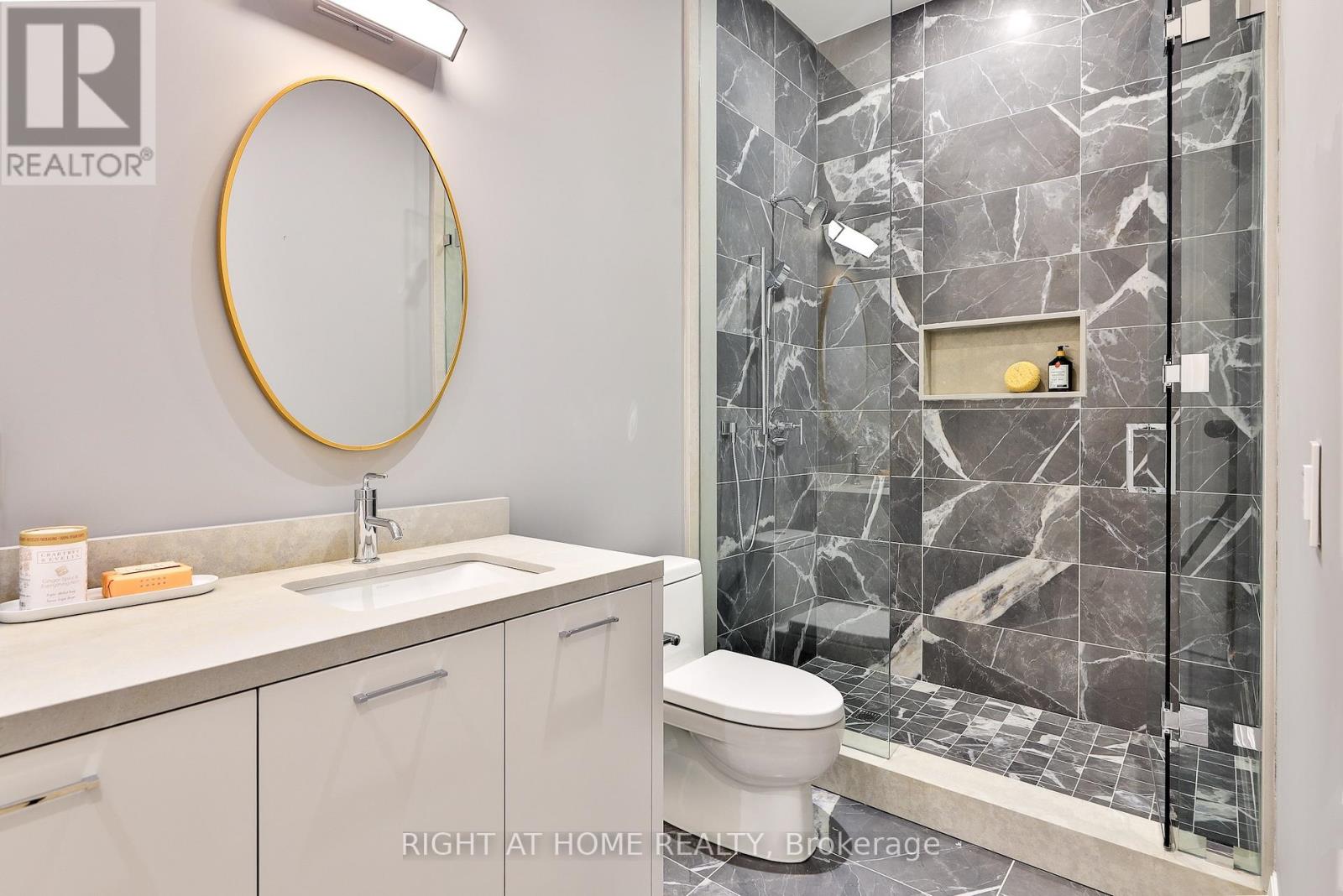 Garden Home 2 - 10 Prince Arthur Avenue, Toronto, Ontario  M5R 1A9 - Photo 35 - C12243593