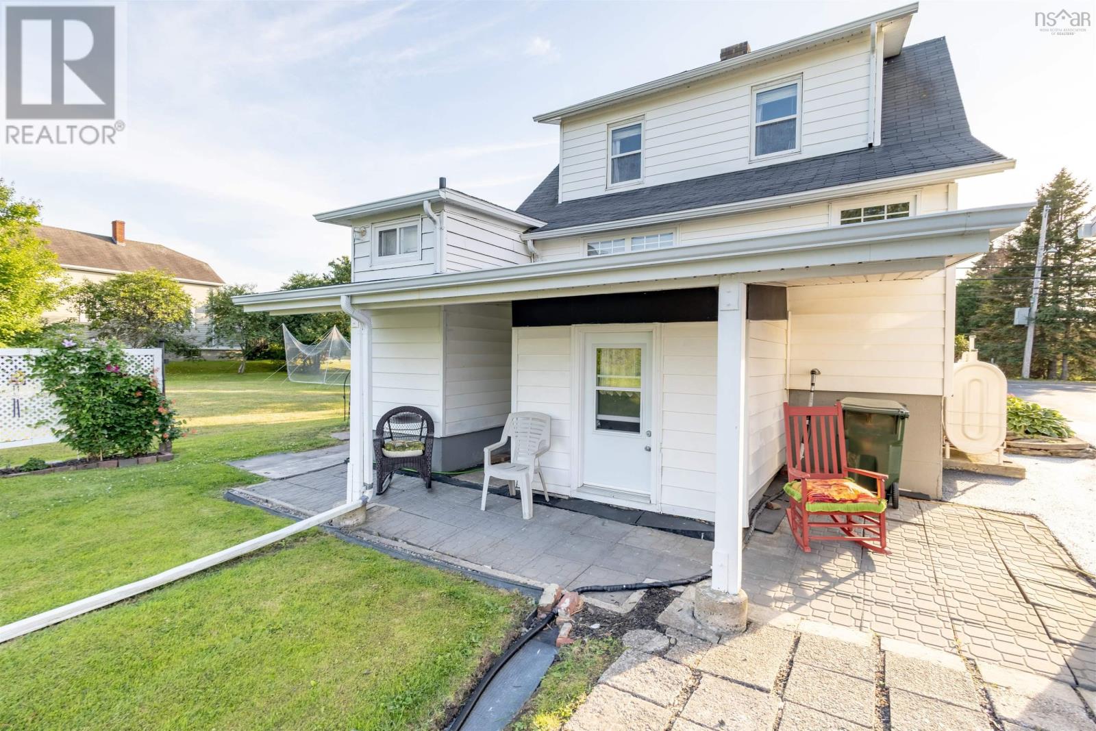 288 Atlantic Street, Sydney Mines, Nova Scotia  B1V 1W8 - Photo 12 - 202517495