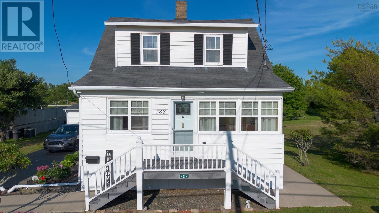 288 Atlantic Street, Sydney Mines, Nova Scotia  B1V 1W8 - Photo 2 - 202517495