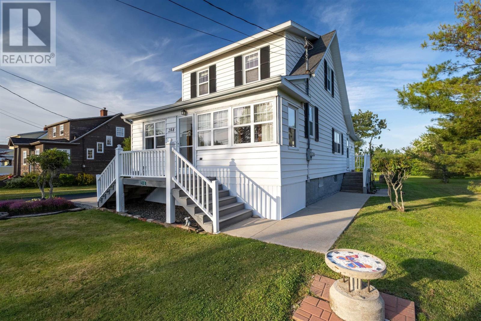 288 Atlantic Street, Sydney Mines, Nova Scotia  B1V 1W8 - Photo 3 - 202517495