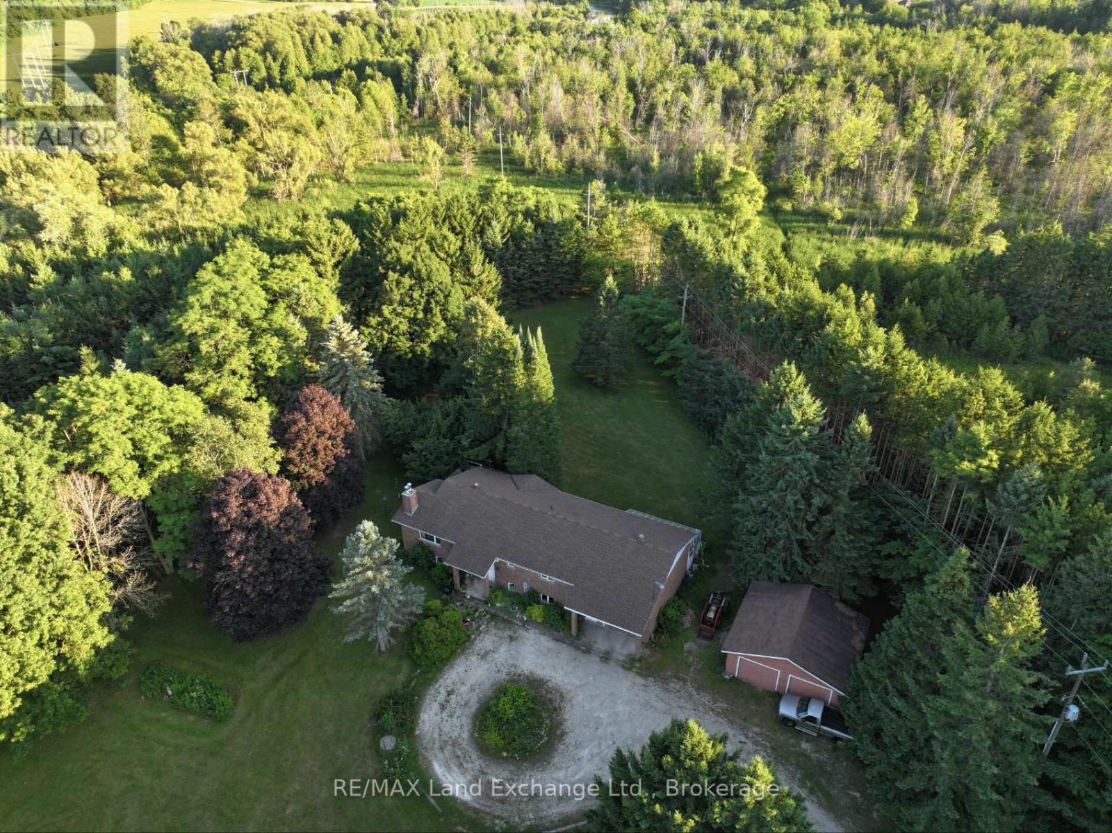 340 South Street, Brockton, Ontario  N0G 2V0 - Photo 3 - X12324442