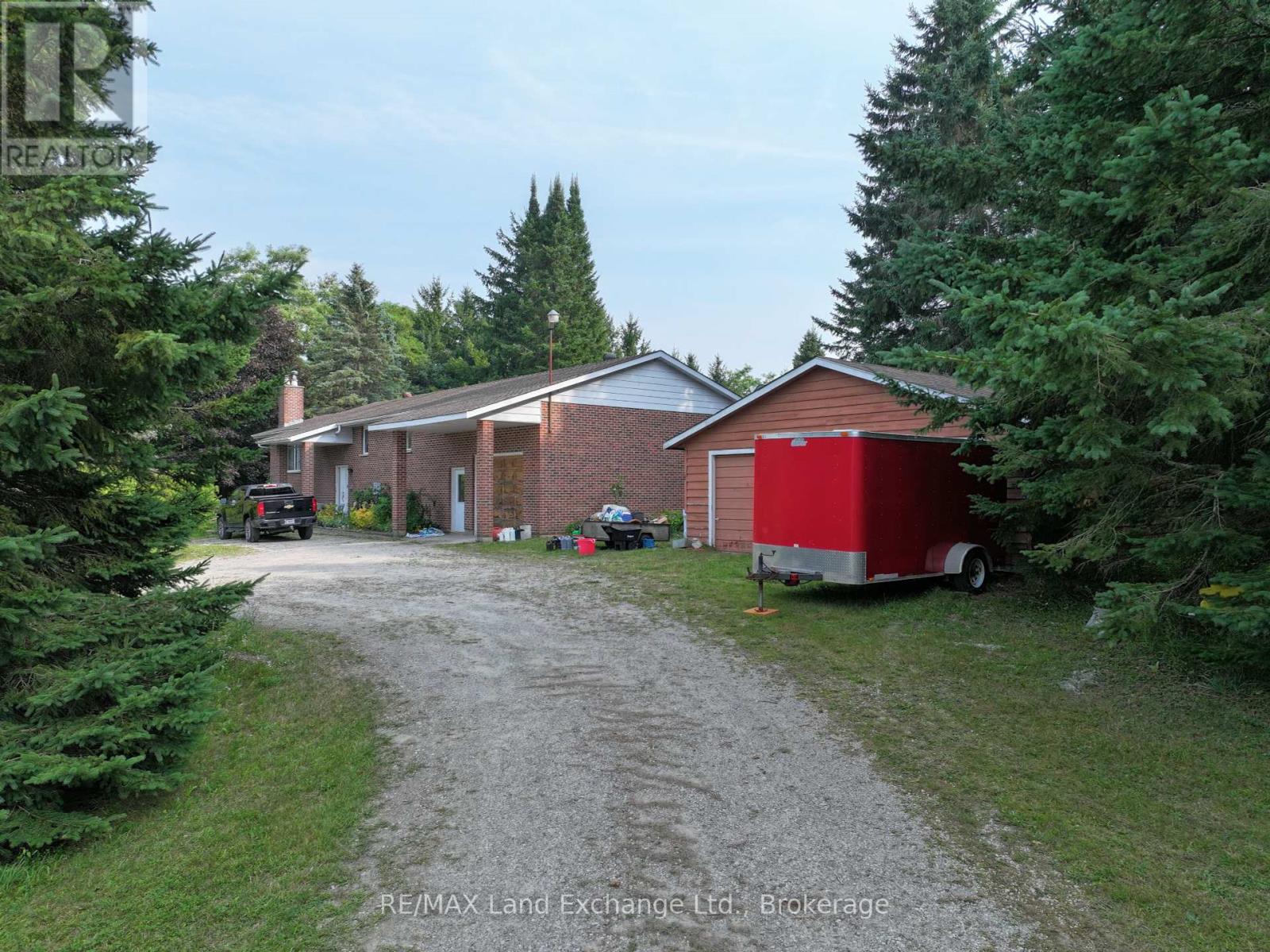 340 South Street, Brockton, Ontario  N0G 2V0 - Photo 8 - X12324442