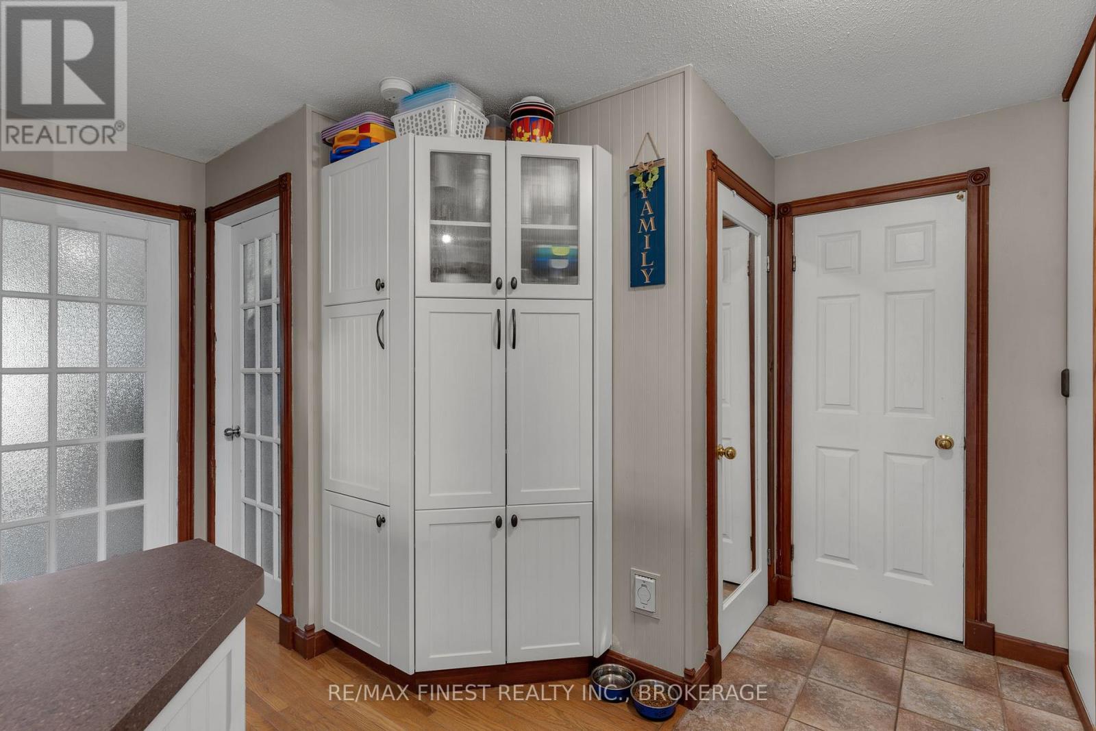 403 - 540 Talbot Place, Gananoque, Ontario  K7G 3C6 - Photo 10 - X12324504