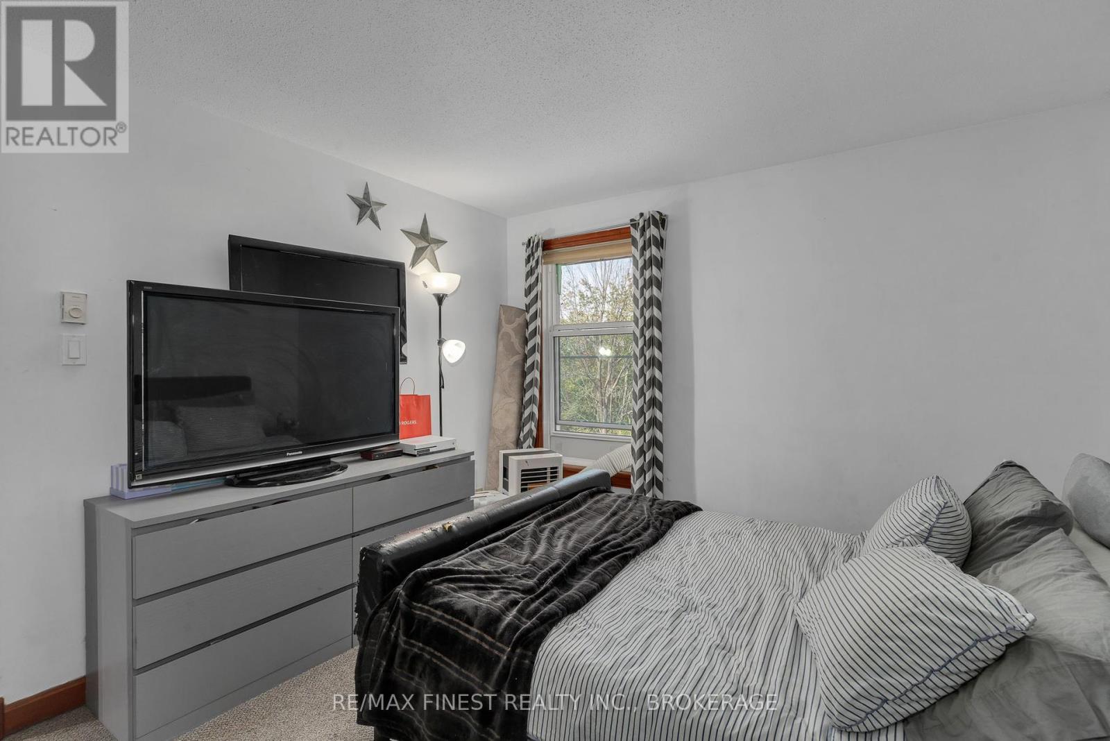 403 - 540 Talbot Place, Gananoque, Ontario  K7G 3C6 - Photo 16 - X12324504