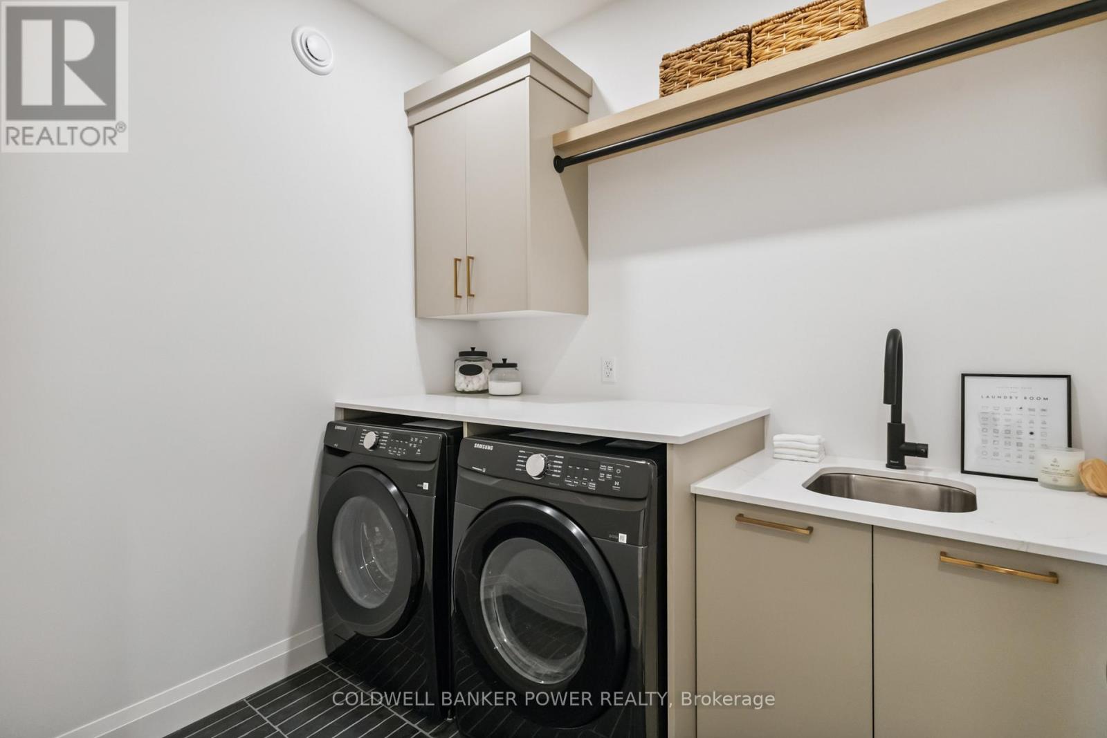 3147 Gillespie Trail, London South, Ontario  N6P 0H3 - Photo 31 - X12324434
