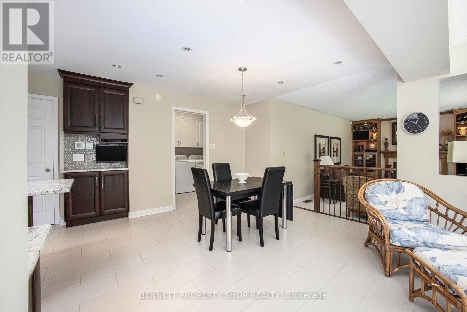 1410 Sherruby Way, Ottawa, Ontario  K2W 1B1 - Photo 11 - X12324572