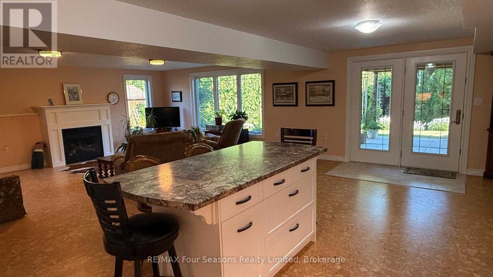 229 S Rankin Street, Saugeen Shores, Ontario  N0H 2L0 - Photo 44 - X12062589