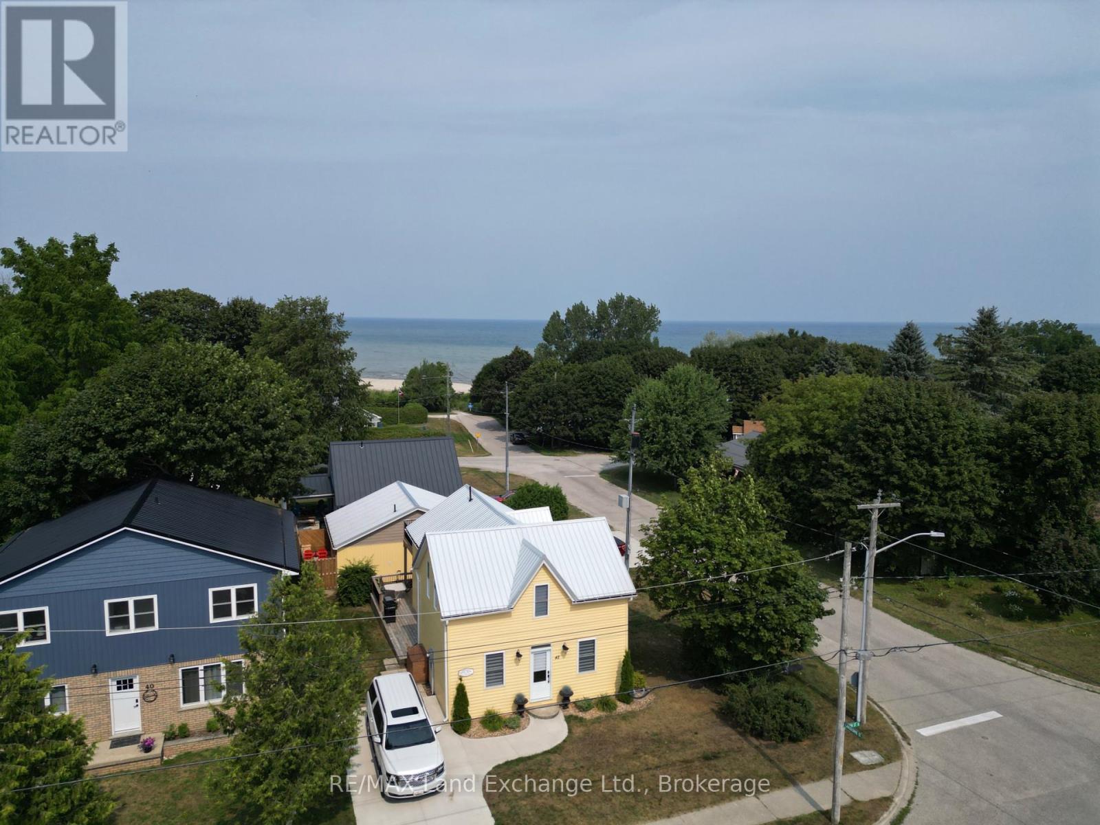 42 Huron Street N, Saugeen Shores, Ontario  N0H 2L0 - Photo 34 - X12317589