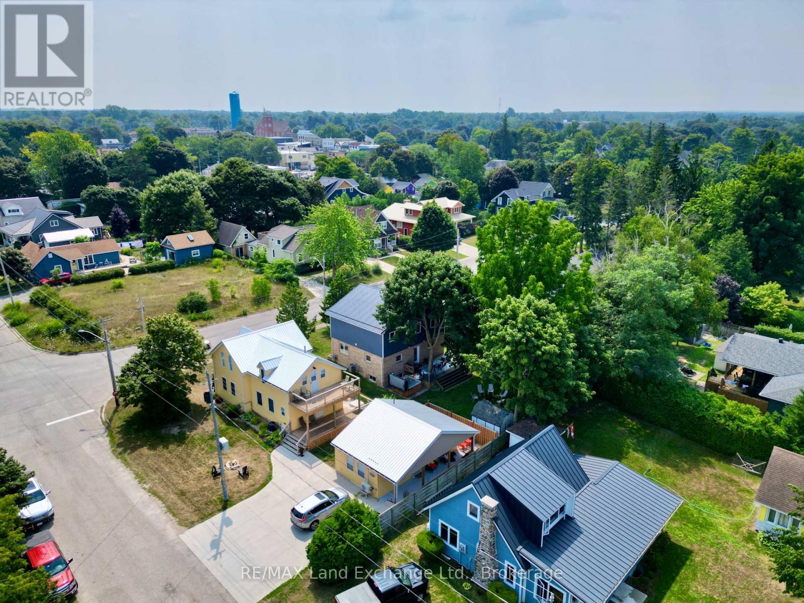 42 Huron Street N, Saugeen Shores, Ontario  N0H 2L0 - Photo 41 - X12317589