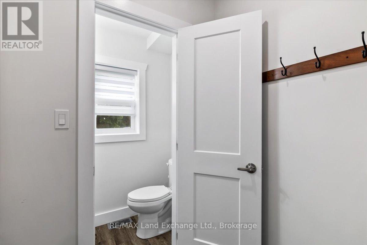 42 Huron Street N, Saugeen Shores, Ontario  N0H 2L0 - Photo 13 - X12317589