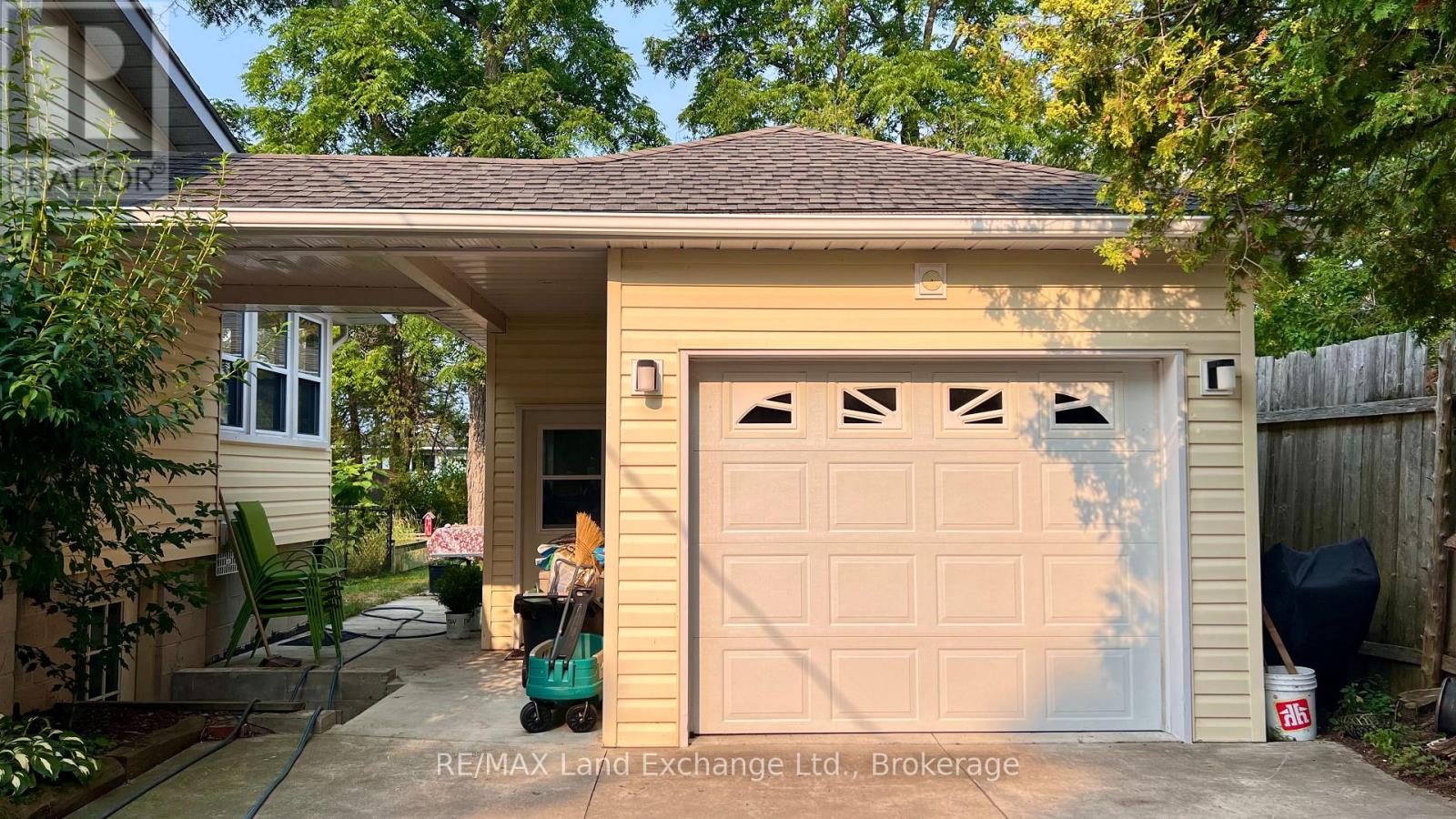 213 Huron Rd, R. R. #1 Road, Huron-Kinloss, Ontario  N2Z 2X3 - Photo 30 - X12322996