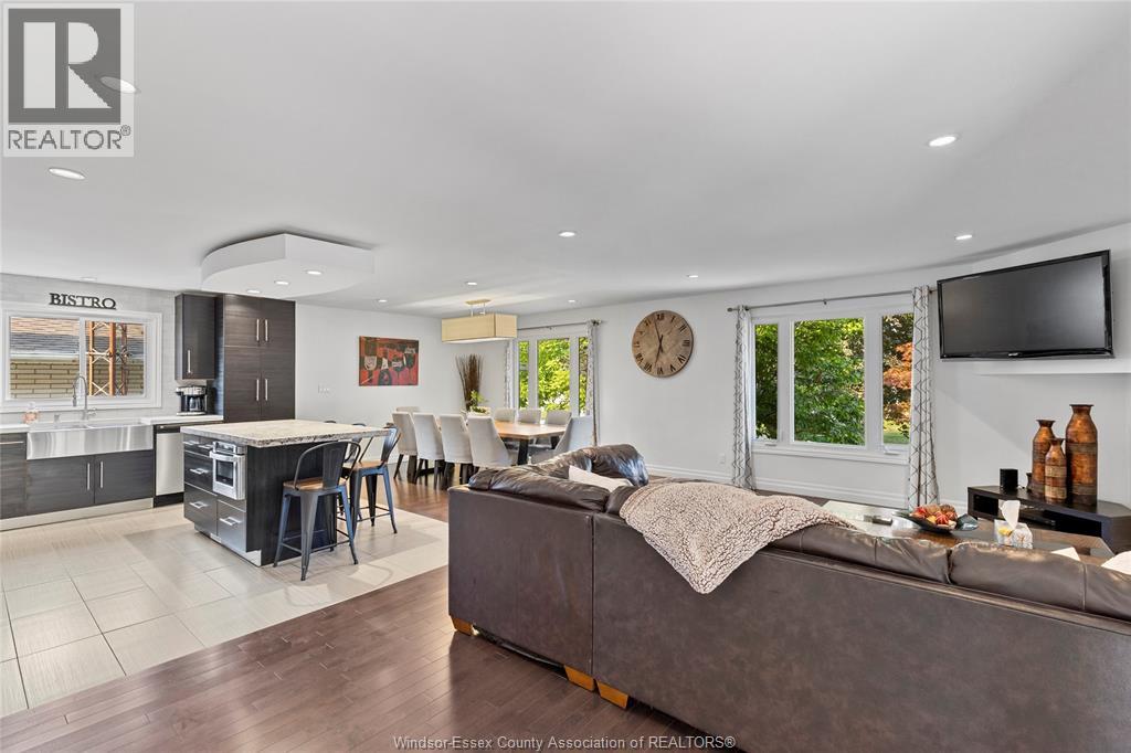 Property at 18 Debergh AVENUE image 4