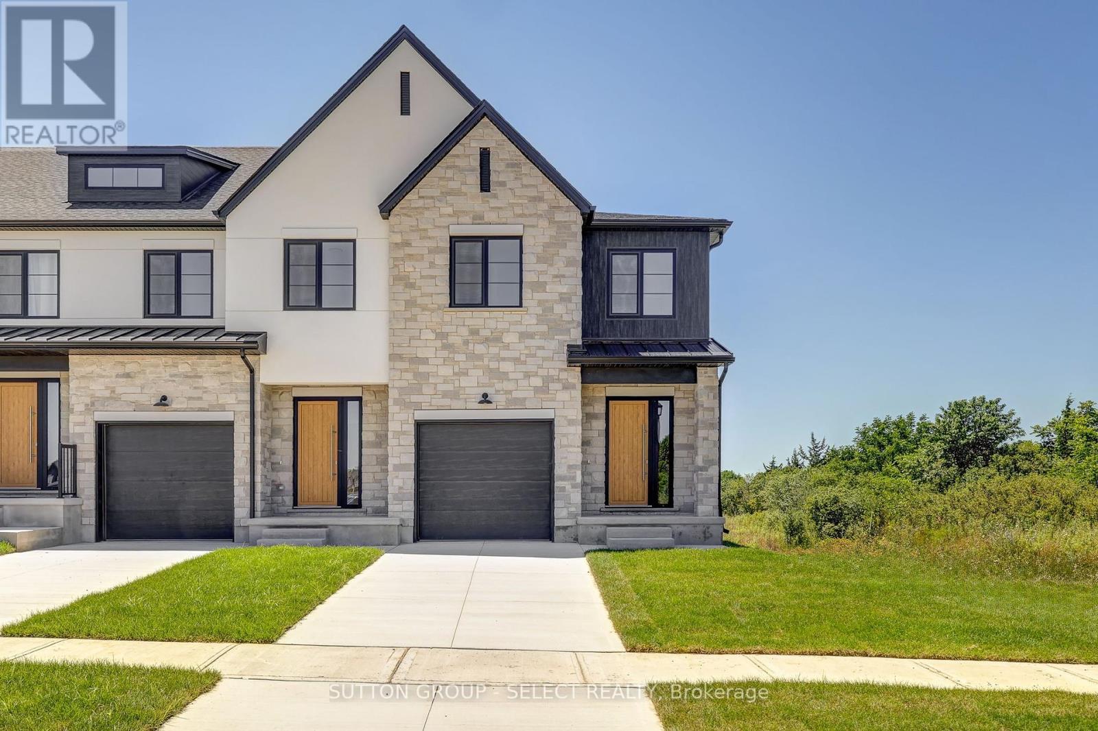 15 OPTIMIST DRIVE, Southwold, Ontario