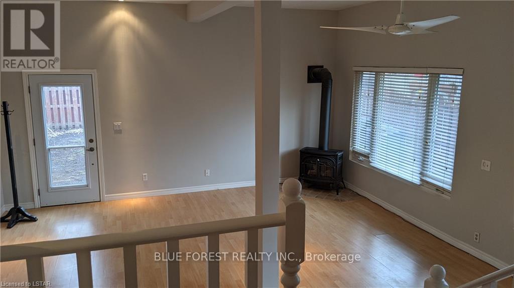 Main Floor - 35 Cliftonvale Avenue, London South, Ontario  N6J 1J5 - Photo 6 - X12324292