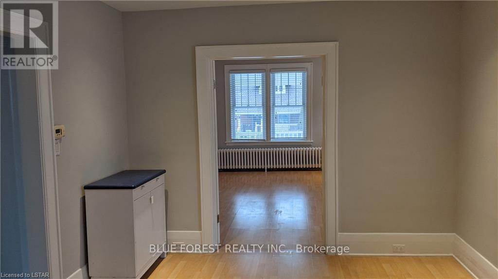 Main Floor - 35 Cliftonvale Avenue, London South, Ontario  N6J 1J5 - Photo 8 - X12324292