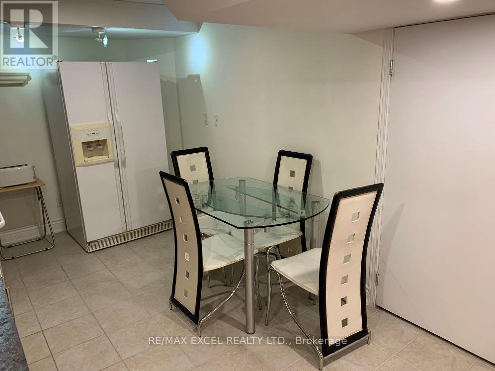 Bsmt - 130 Canyon Hill Avenue, Richmond Hill, Ontario  L4C 0K5 - Photo 6 - N12324345