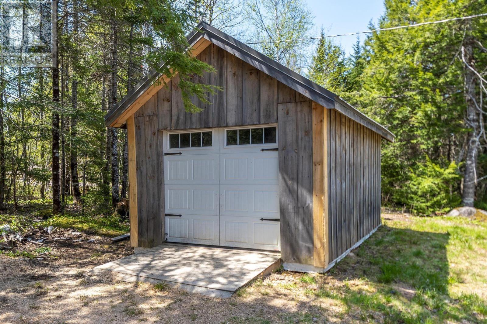 81 Crescent Point Road, Lakeview, Nova Scotia  B0R 1H0 - Photo 35 - 202511633