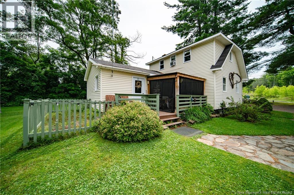 245 Greenwood Drive, Fredericton, New Brunswick  E3A 3V3 - Photo 2 - NB122307