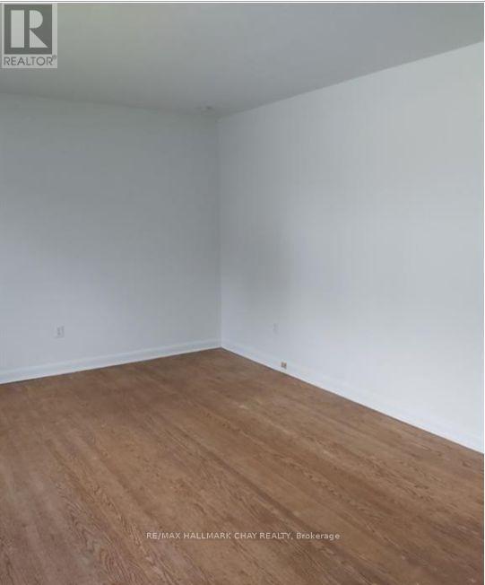 Main Floor - 17 Gunn Street, Barrie, Ontario  L4M 2H2 - Photo 5 - S12320784
