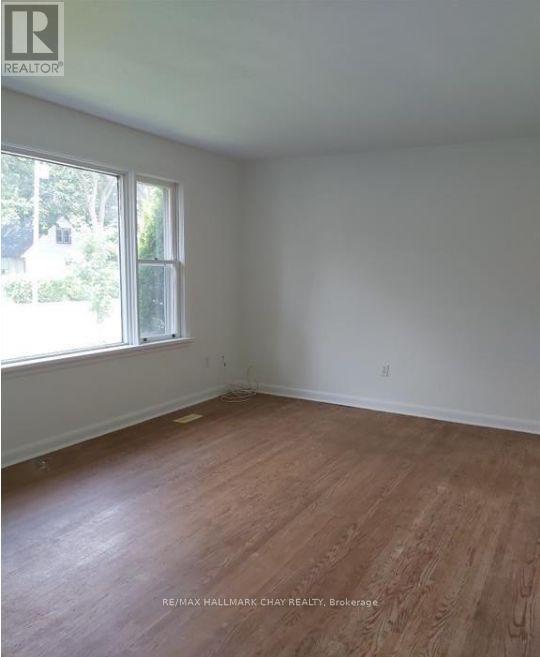 Main Floor - 17 Gunn Street, Barrie, Ontario  L4M 2H2 - Photo 4 - S12320784