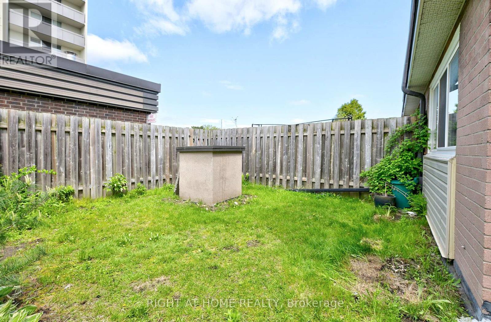 197 - 2170 Bromsgrove Road, Mississauga, Ontario  L5J 4J2 - Photo 32 - W12324347