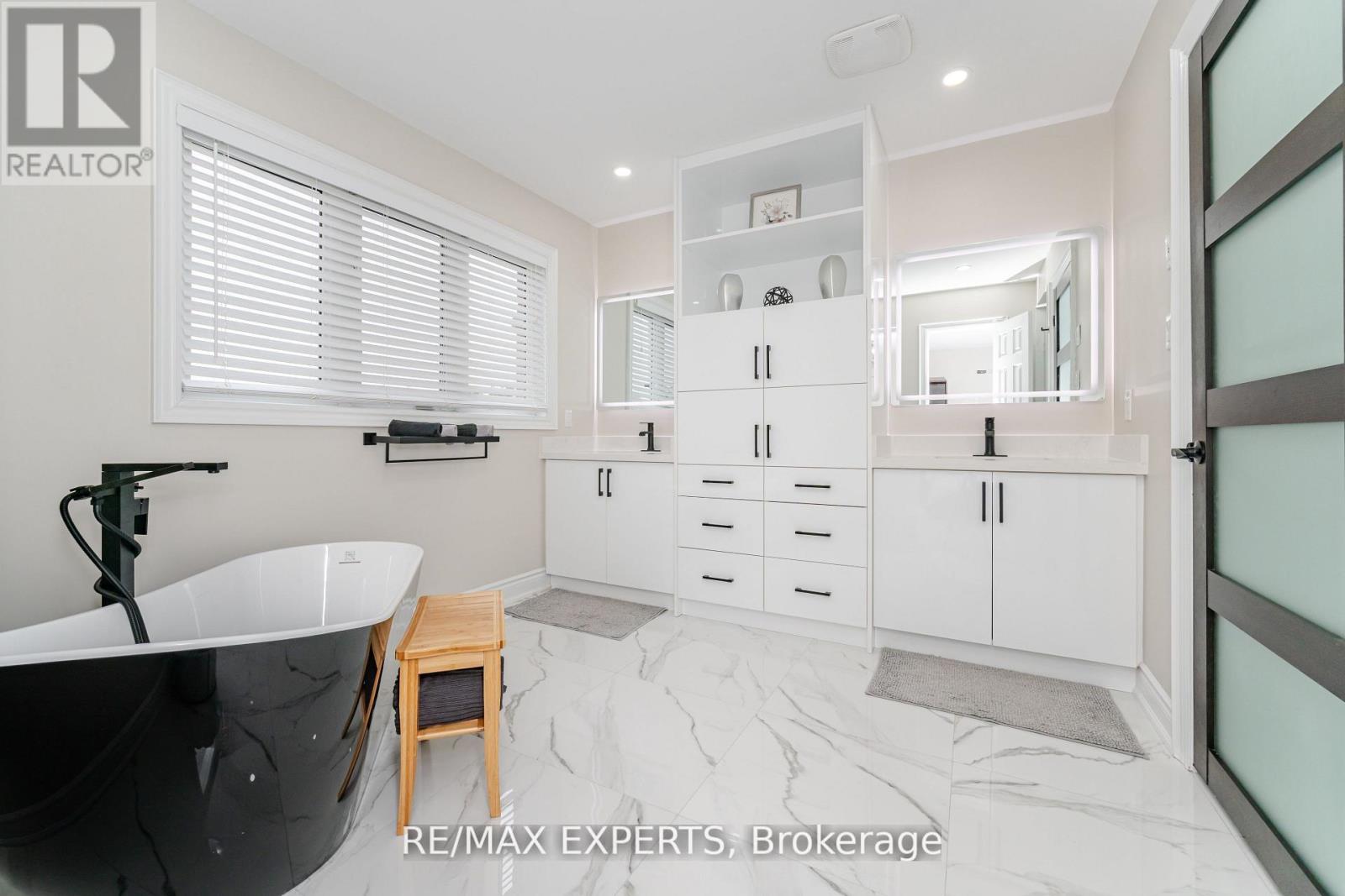7236 Zinnia Place, Mississauga, Ontario  L5W 1K5 - Photo 29 - W12324378