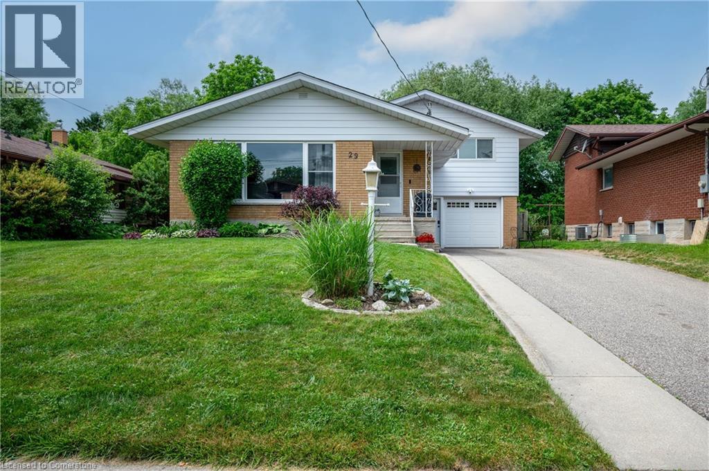 Property at 29 RUSKVIEW Road image 2